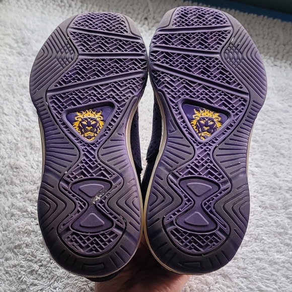 Nike LeBron James Lakers VIII QS 8 Purple Basketball Shoes 3.5Y - Picture 5 of 6